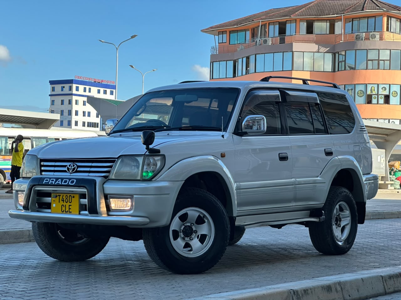 LAND CRUISER PRADO thumbnail 7